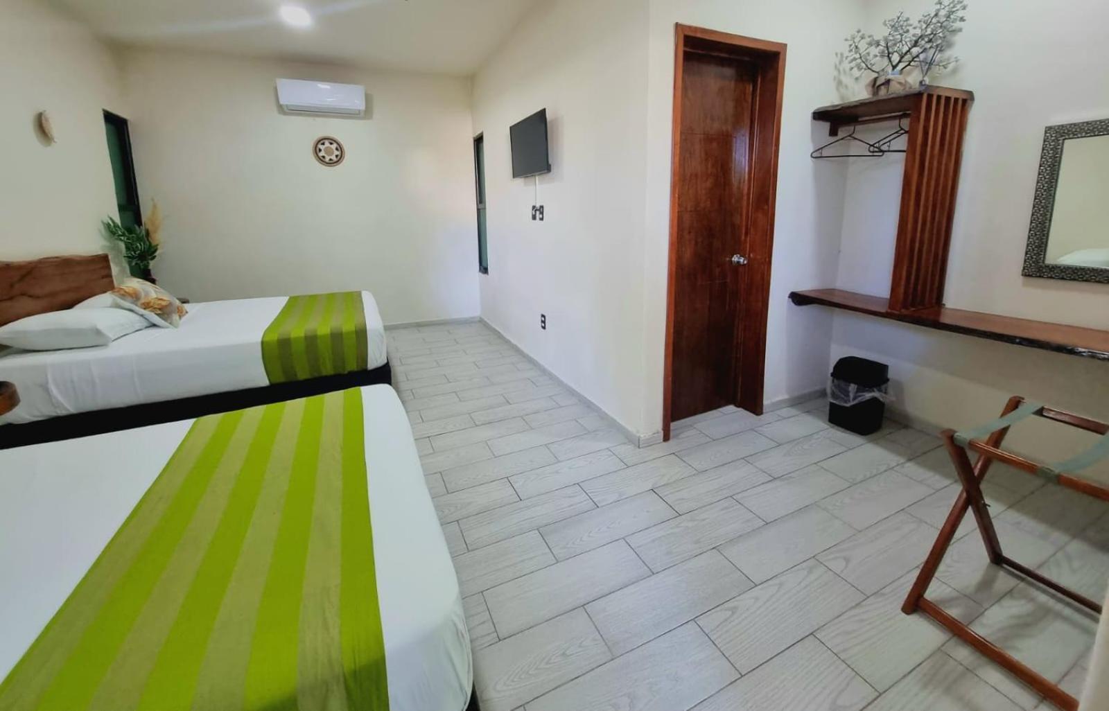 Hotel Brisas Bacalar Bagian luar foto